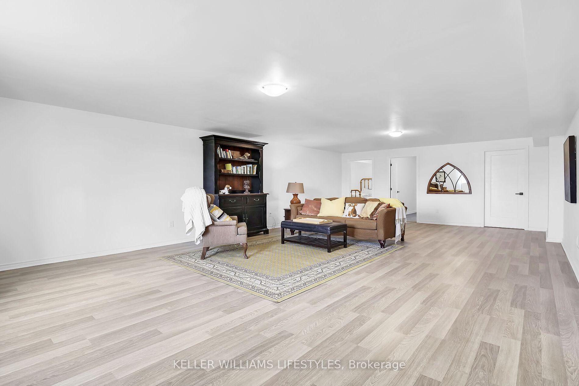 10038 Oxbow Drive #1