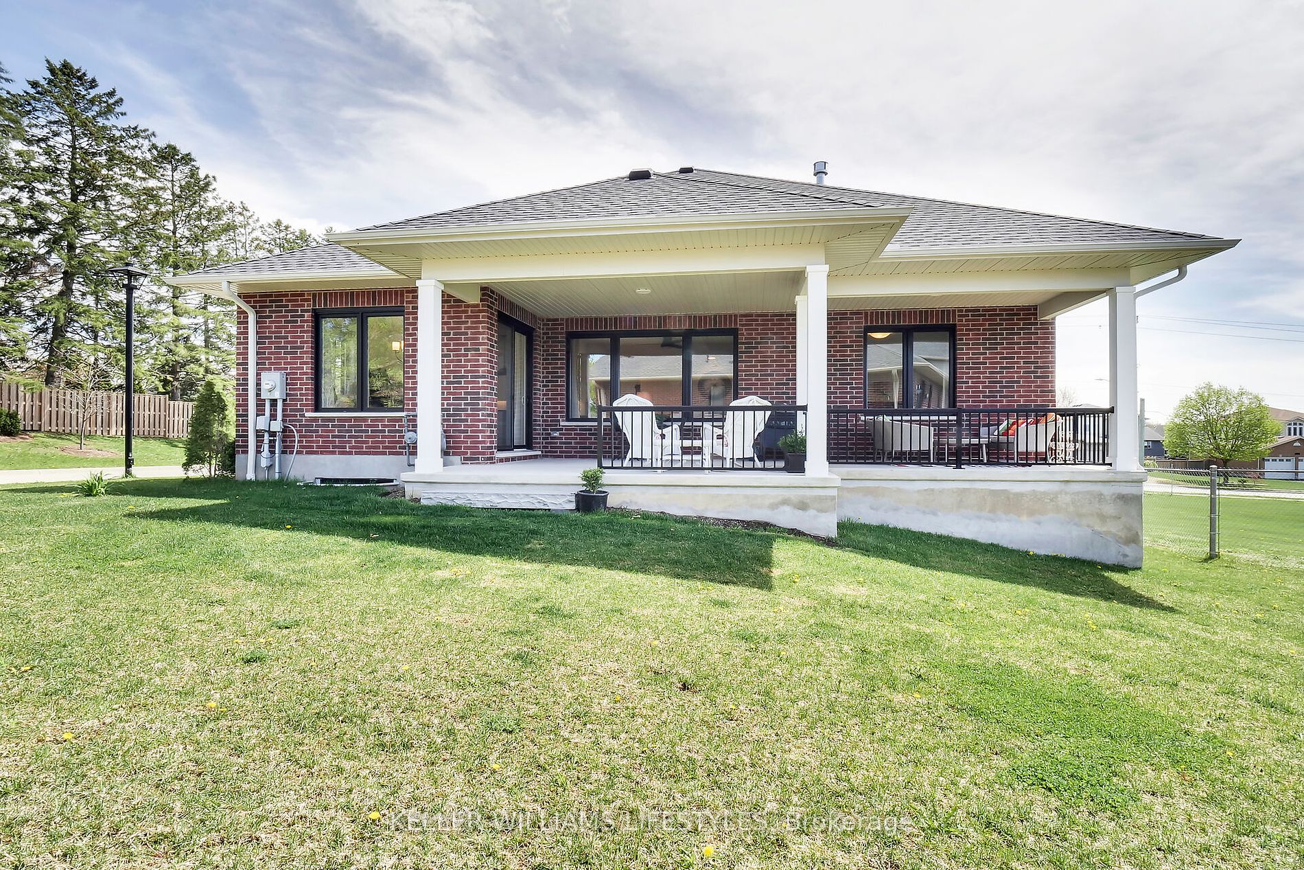 10038 Oxbow Drive #1
