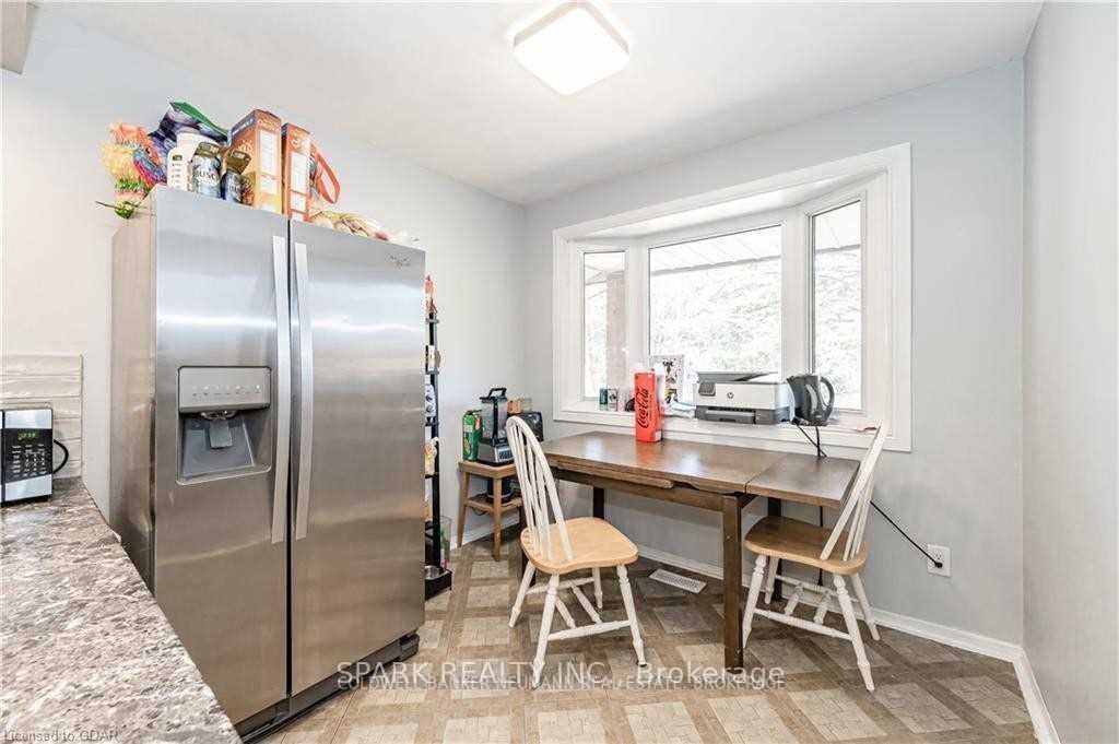 7 Cardill Crescent