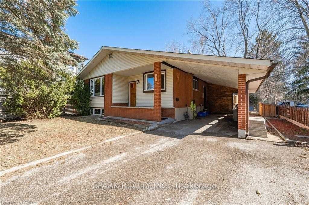 7 Cardill Crescent