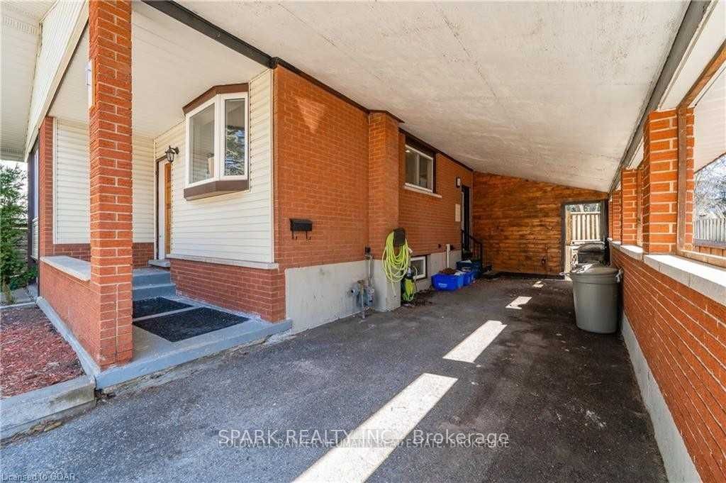 7 Cardill Crescent