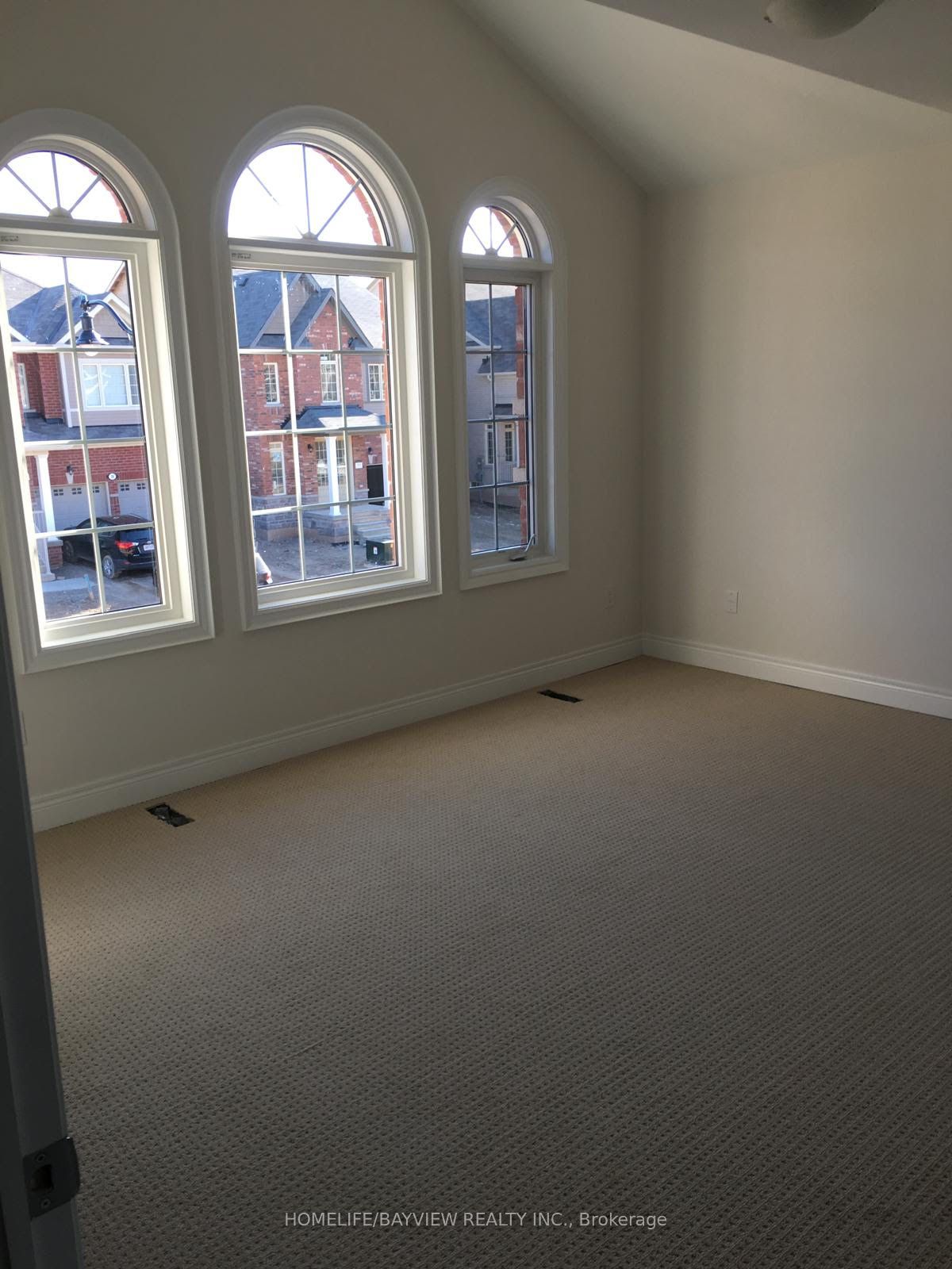 23 Fingland Crescent N