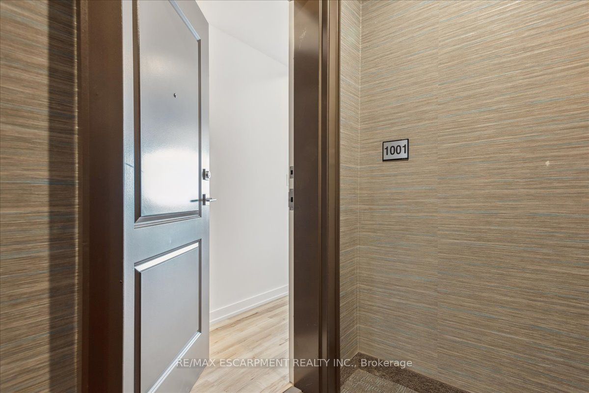 450 Dundas Street E #1001