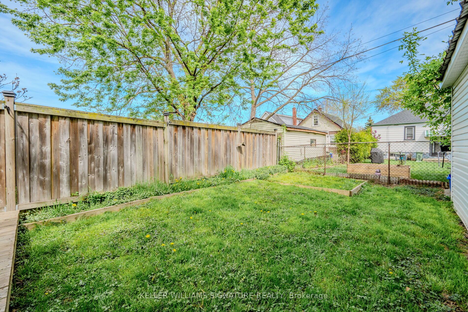 278 Normanhurst Avenue
