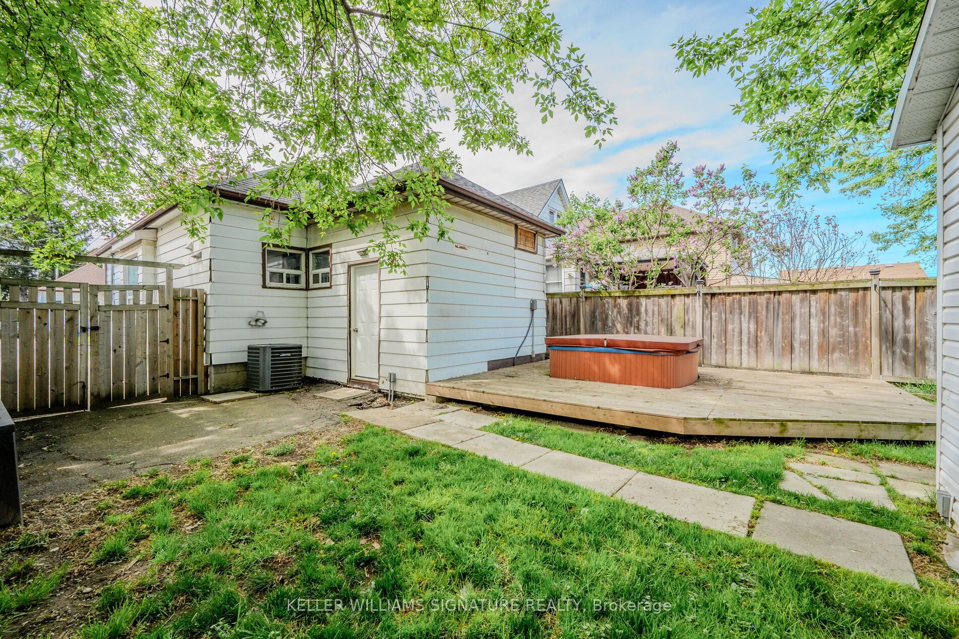 278 Normanhurst Avenue