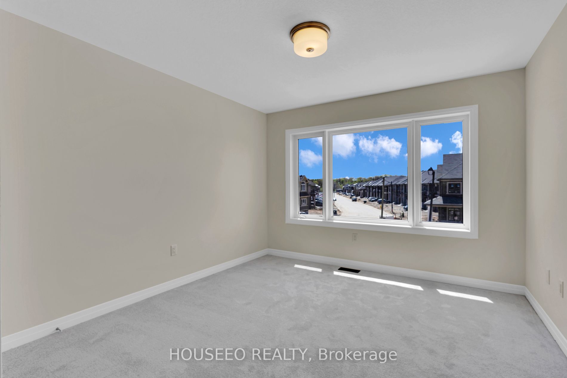 87 Macklin Street