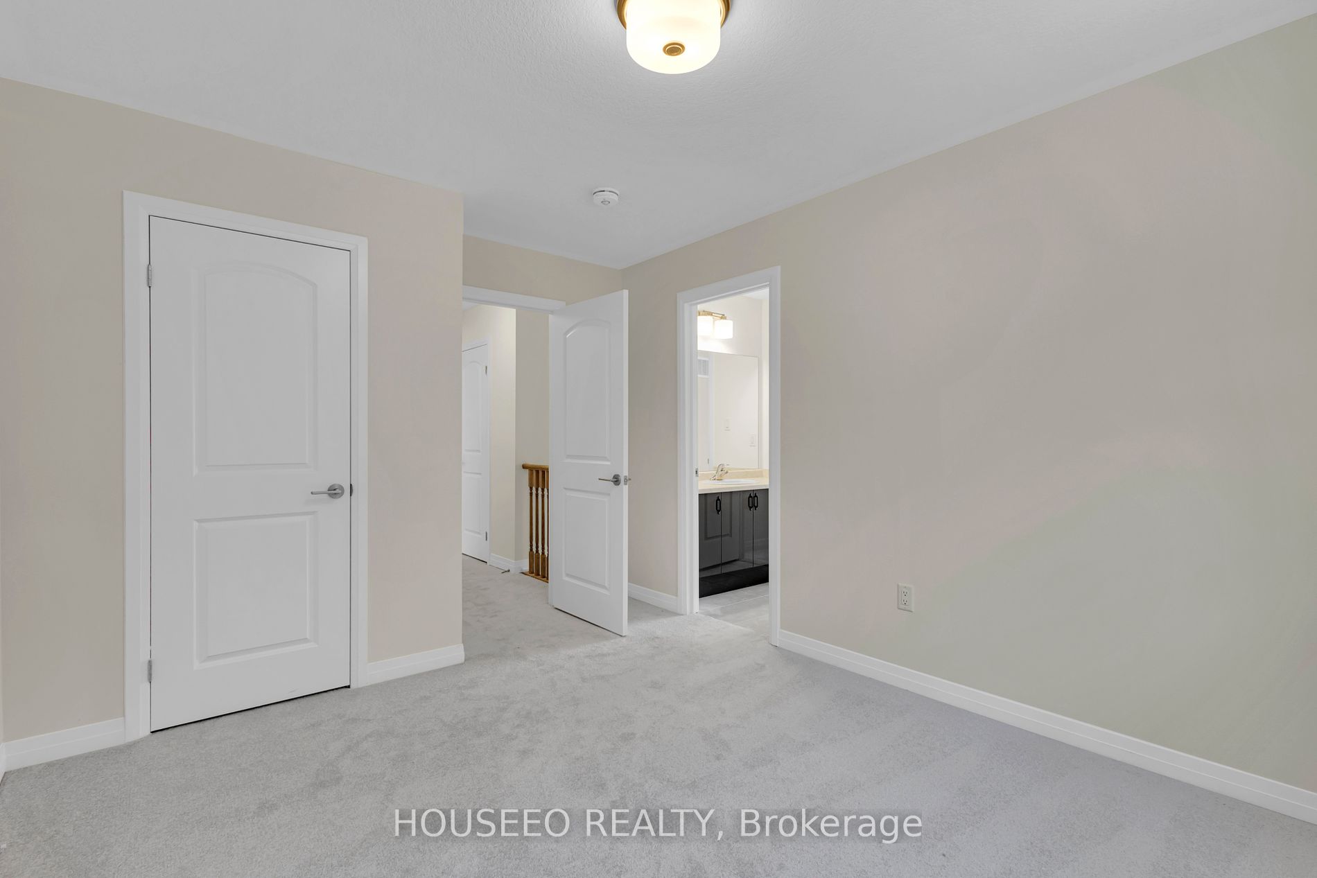 87 Macklin Street
