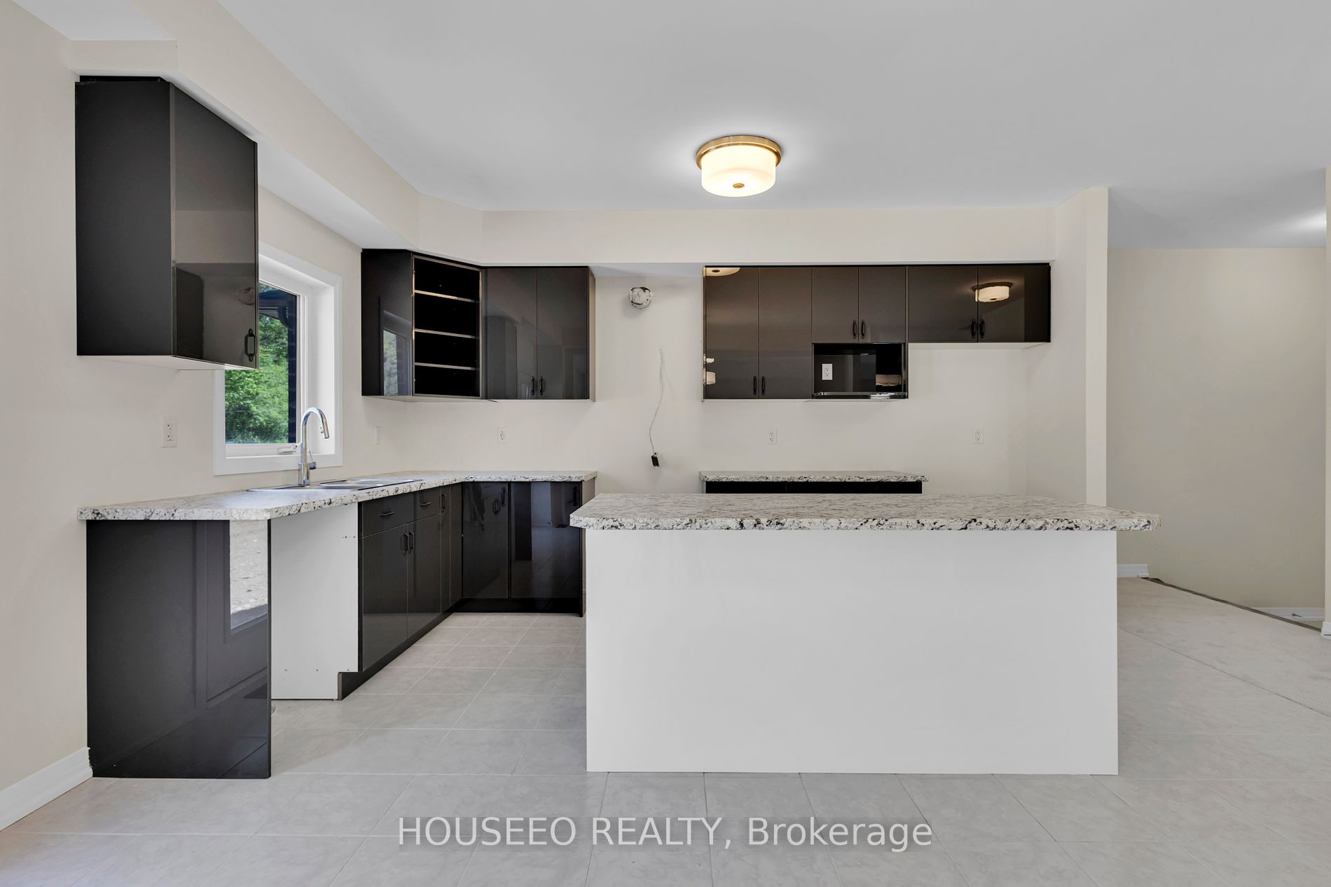 87 Macklin Street