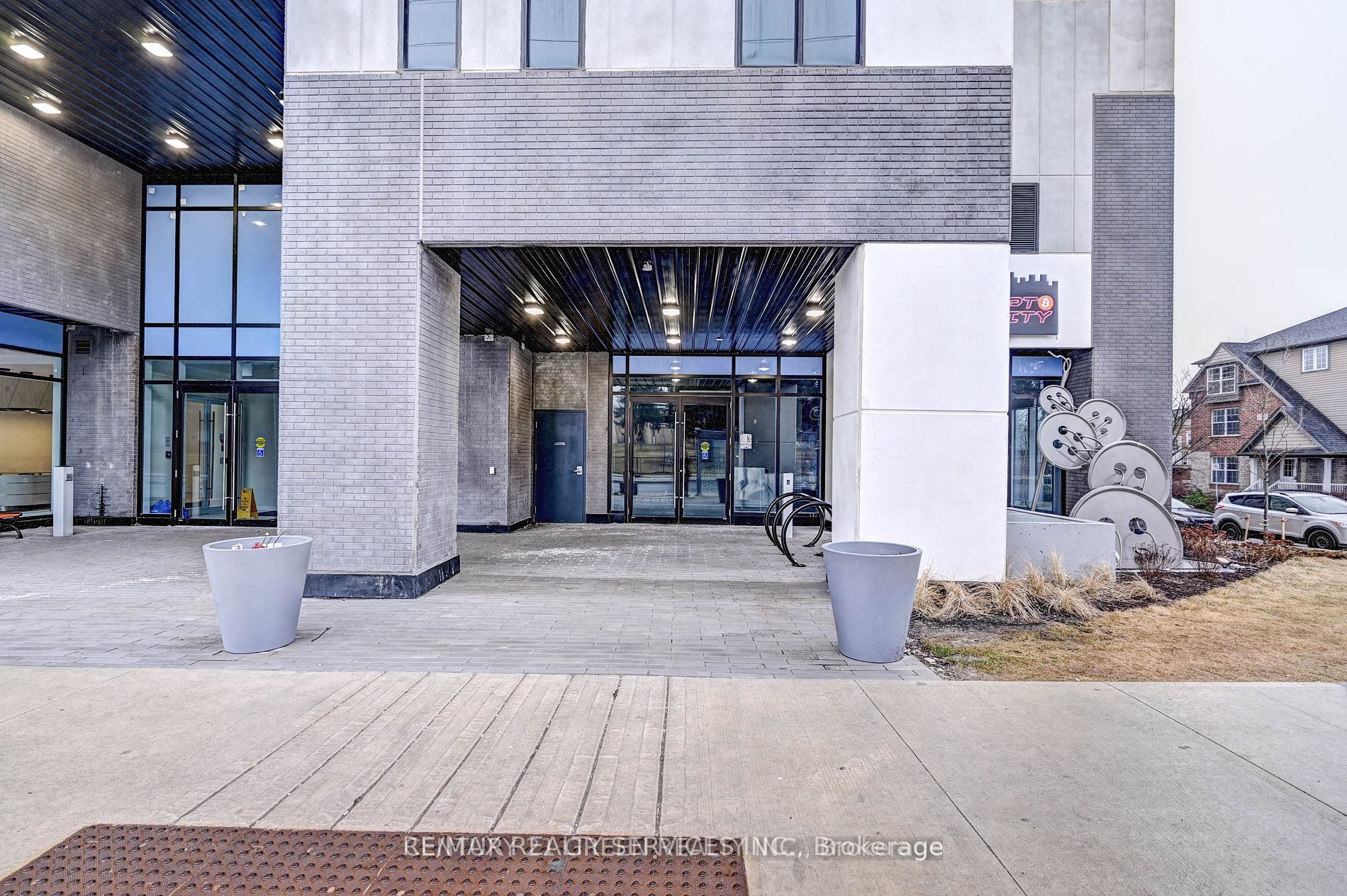 128 King Street N, #1402