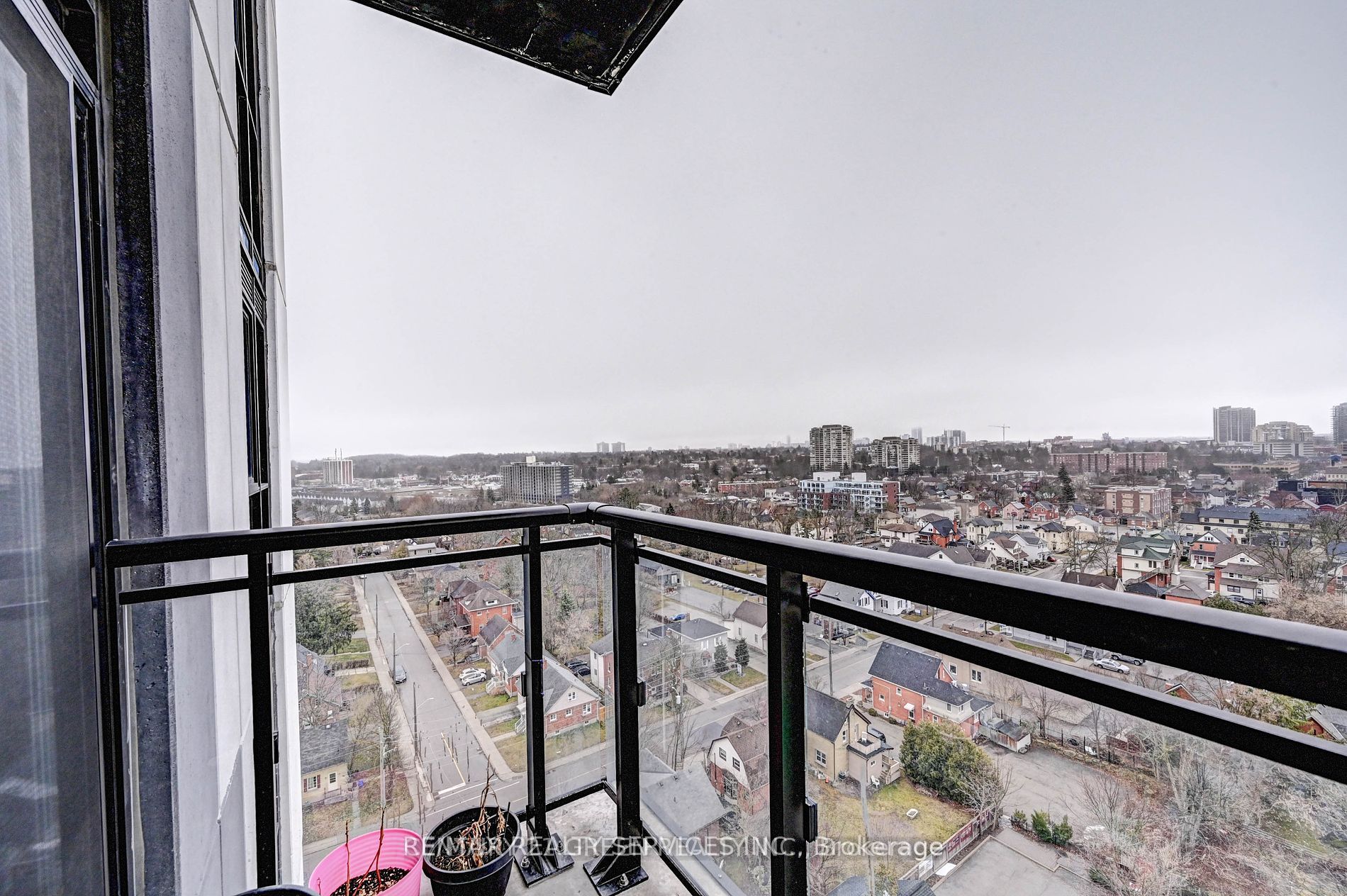 128 King Street N, #1402