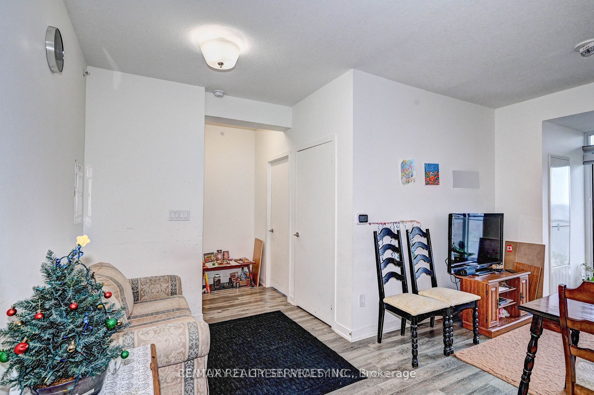 128 King Street N, #1402