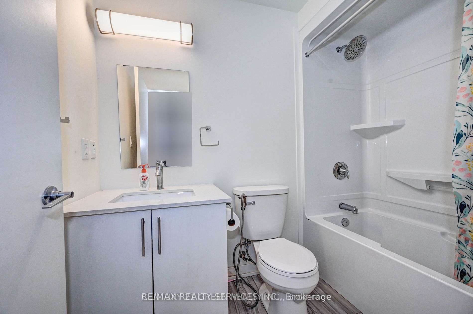 128 King Street N, #1402