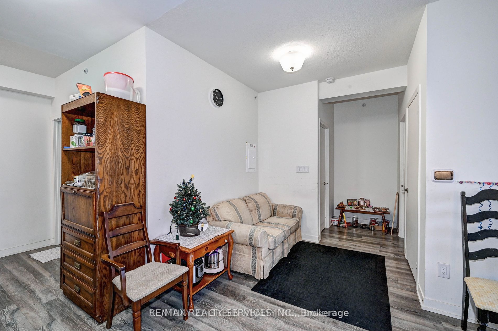 128 King Street N, #1402