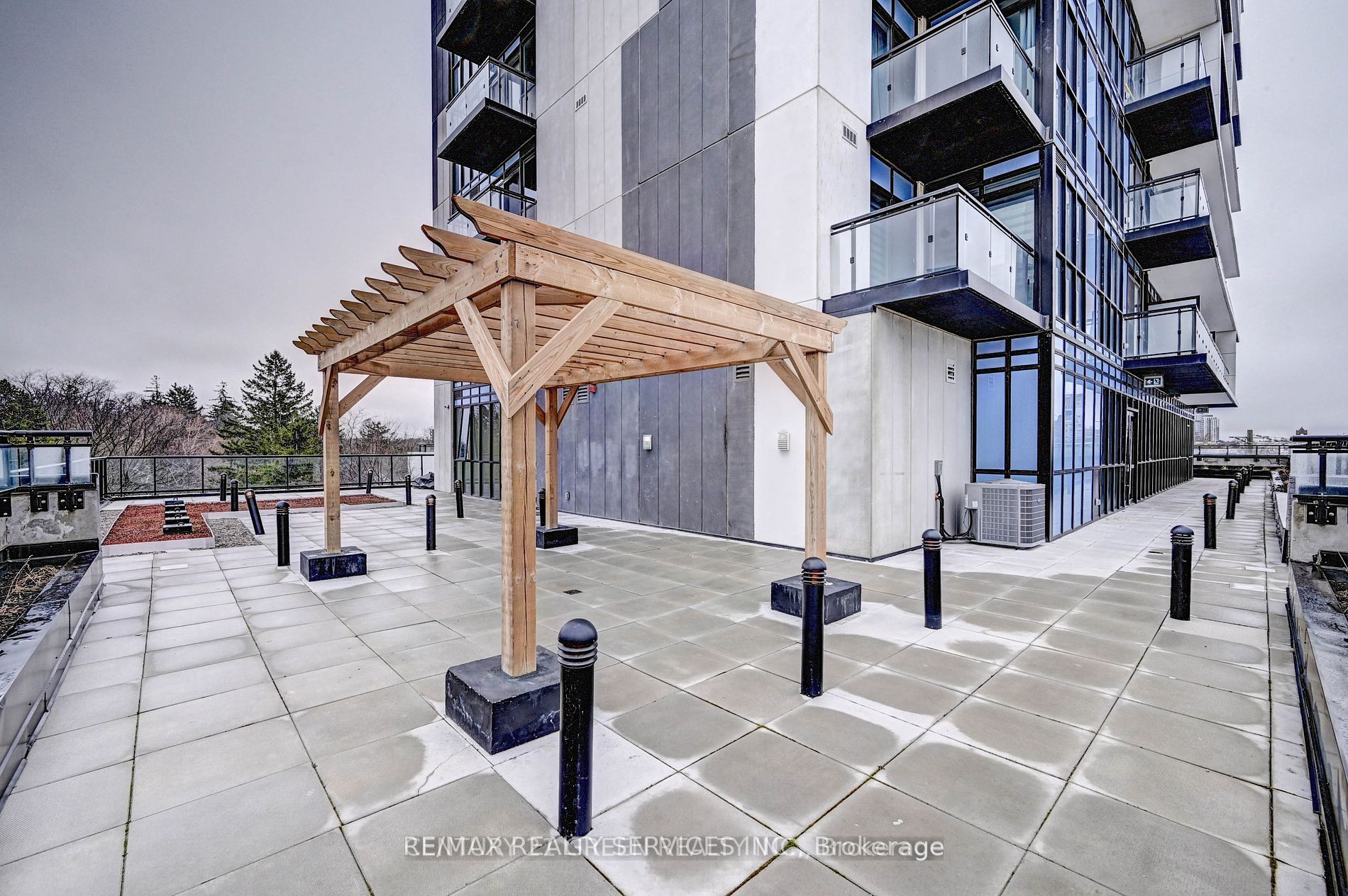 128 King Street N, #1402