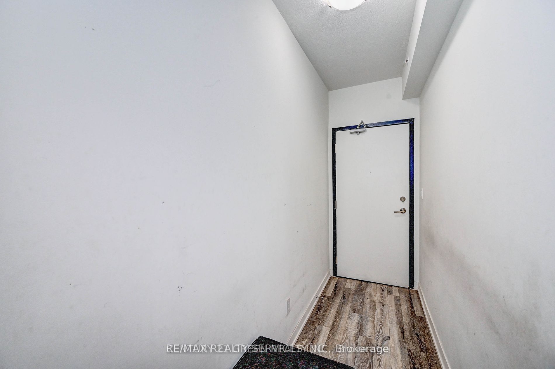 128 King Street N, #1402