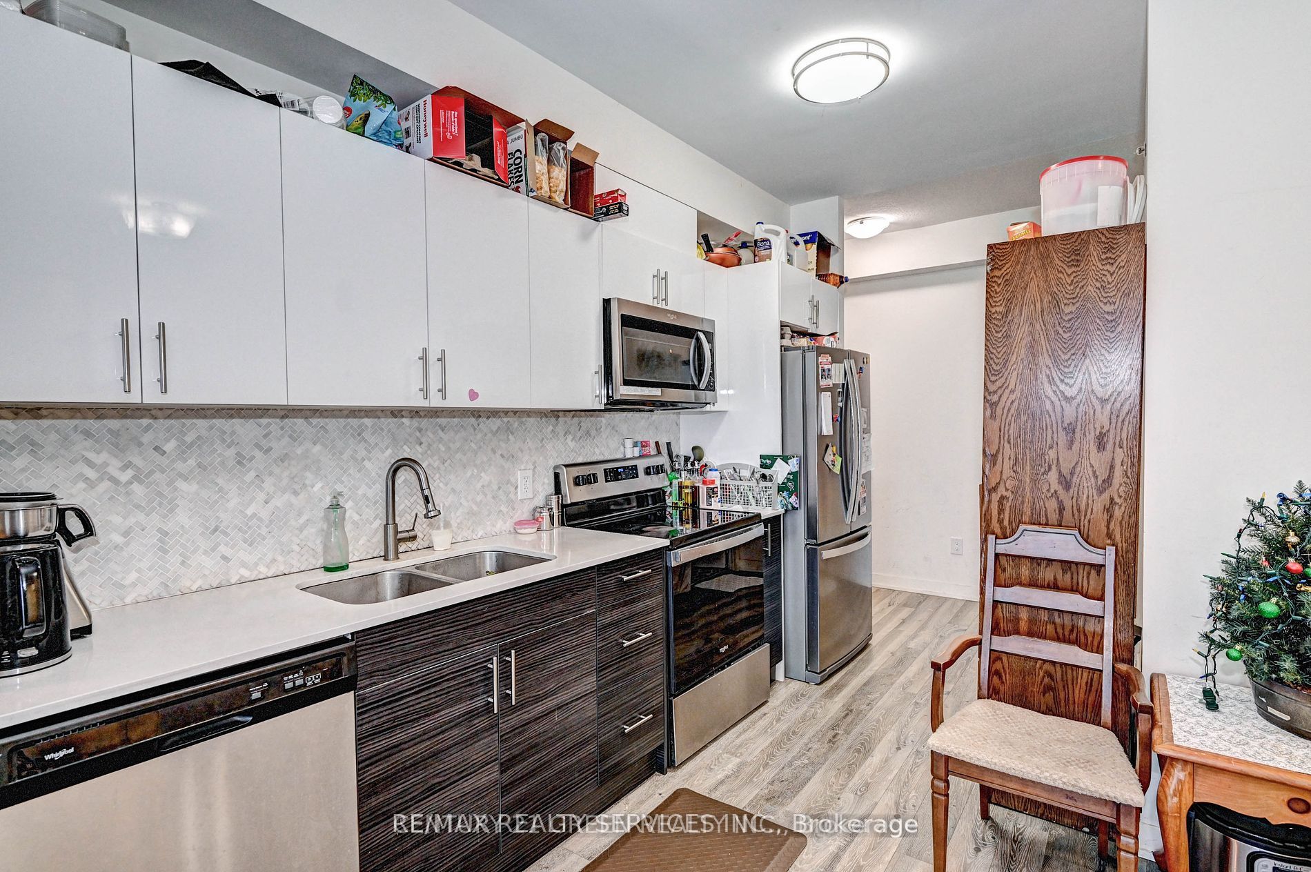 128 King Street N, #1402