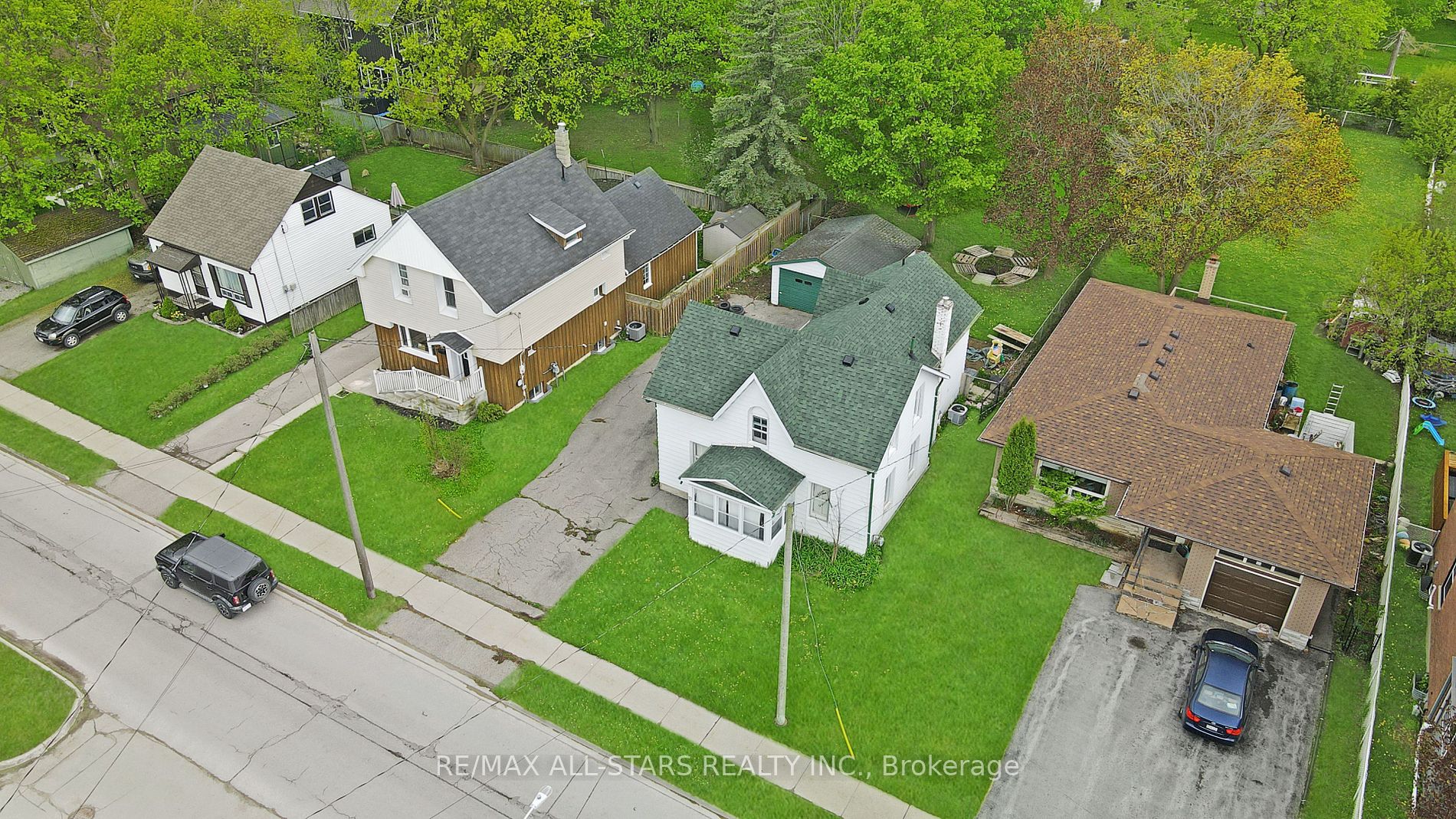 73 Victoria Avenue N
