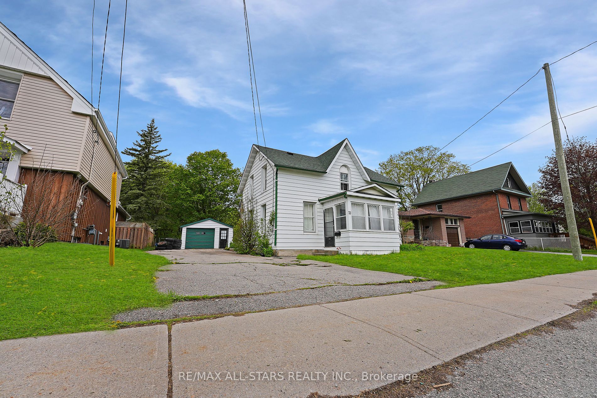 73 Victoria Avenue N