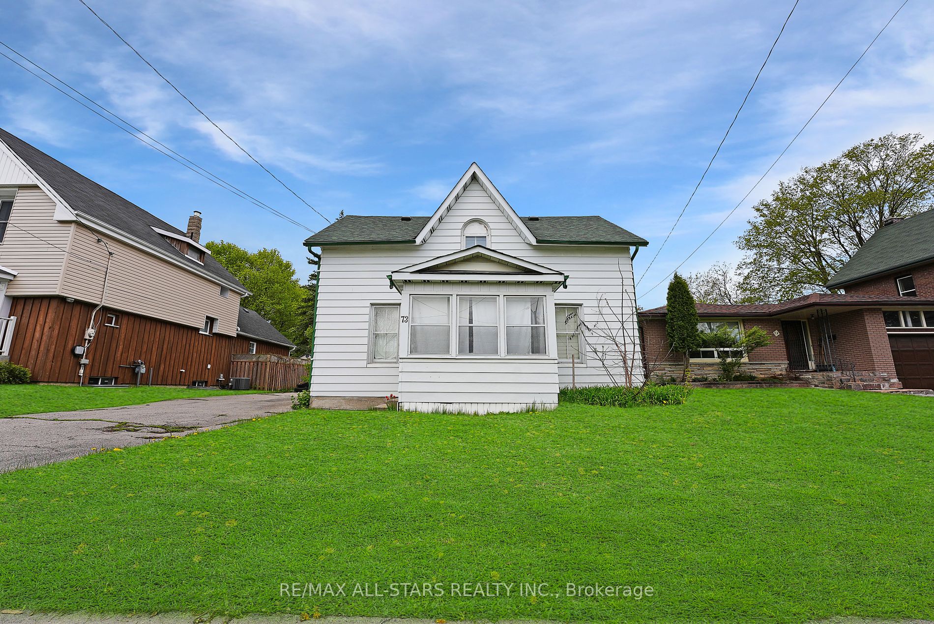 73 Victoria Avenue N