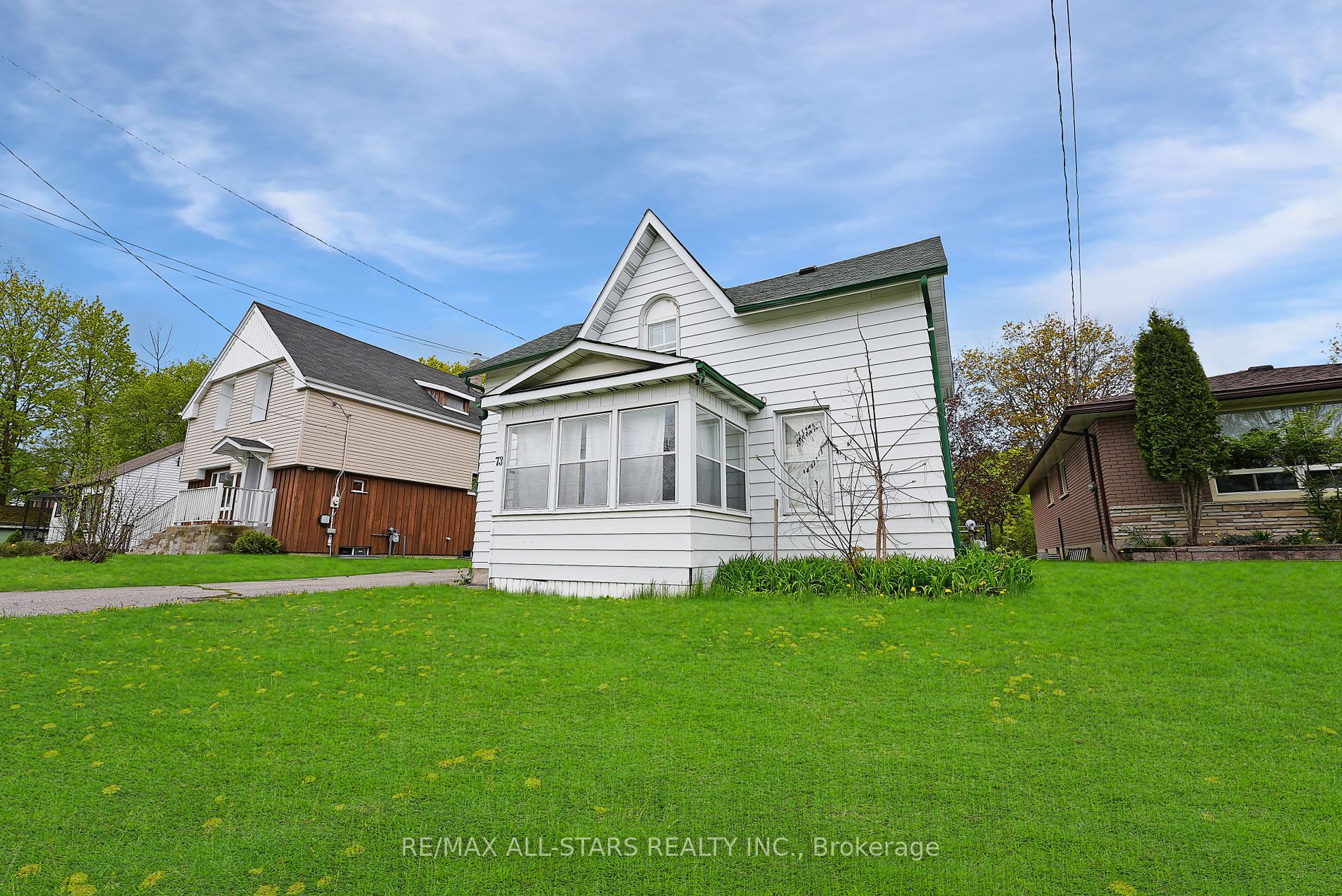 73 Victoria Avenue N