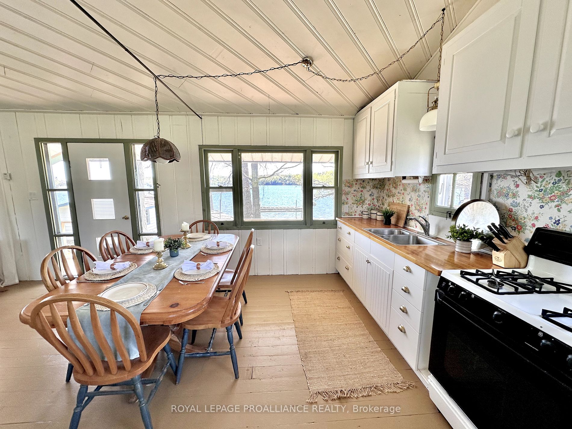 32 Quinte View Road