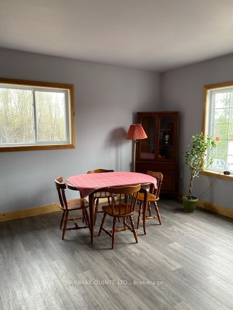 325 Douglas Road W