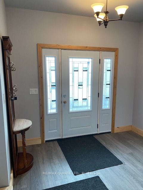 325 Douglas Road W