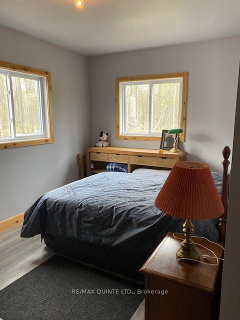 325 Douglas Road W