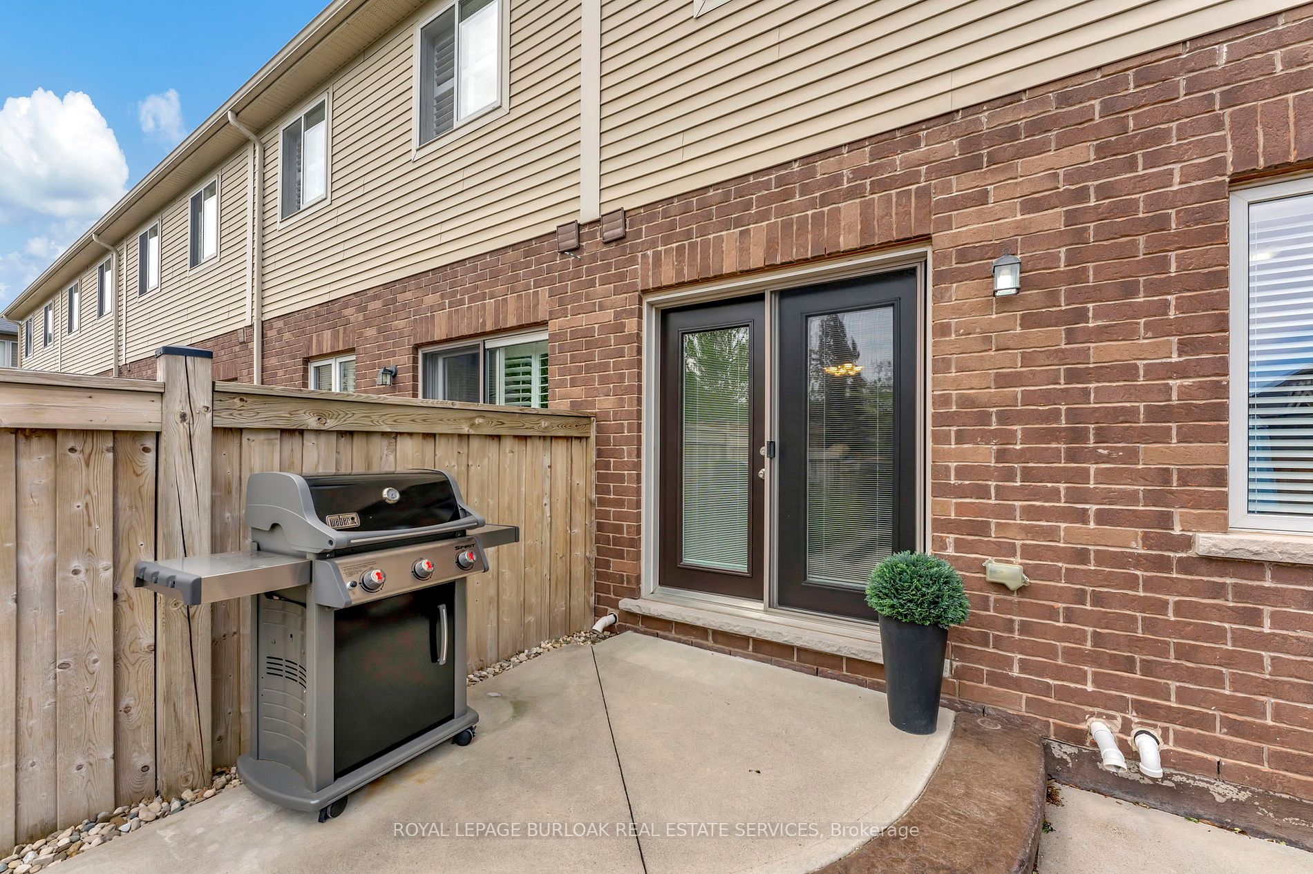 16 Hitching Post Ridge