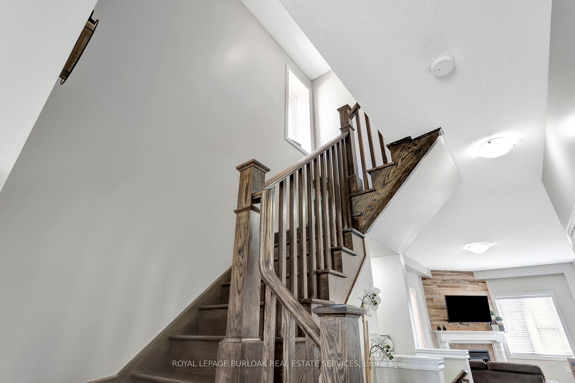 16 Hitching Post Ridge