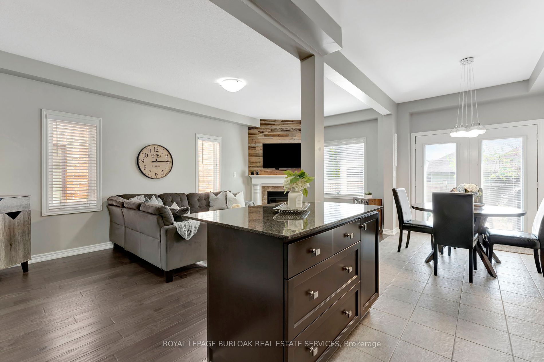 16 Hitching Post Ridge