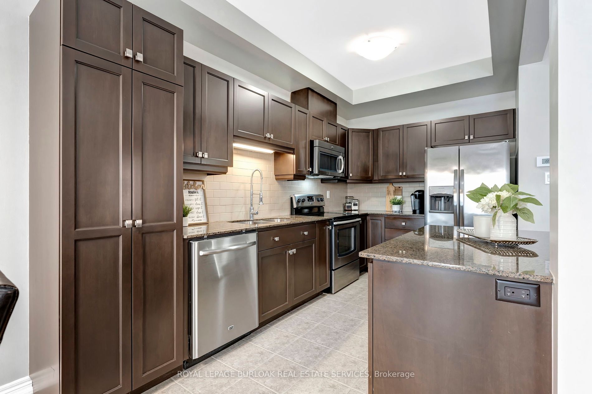16 Hitching Post Ridge