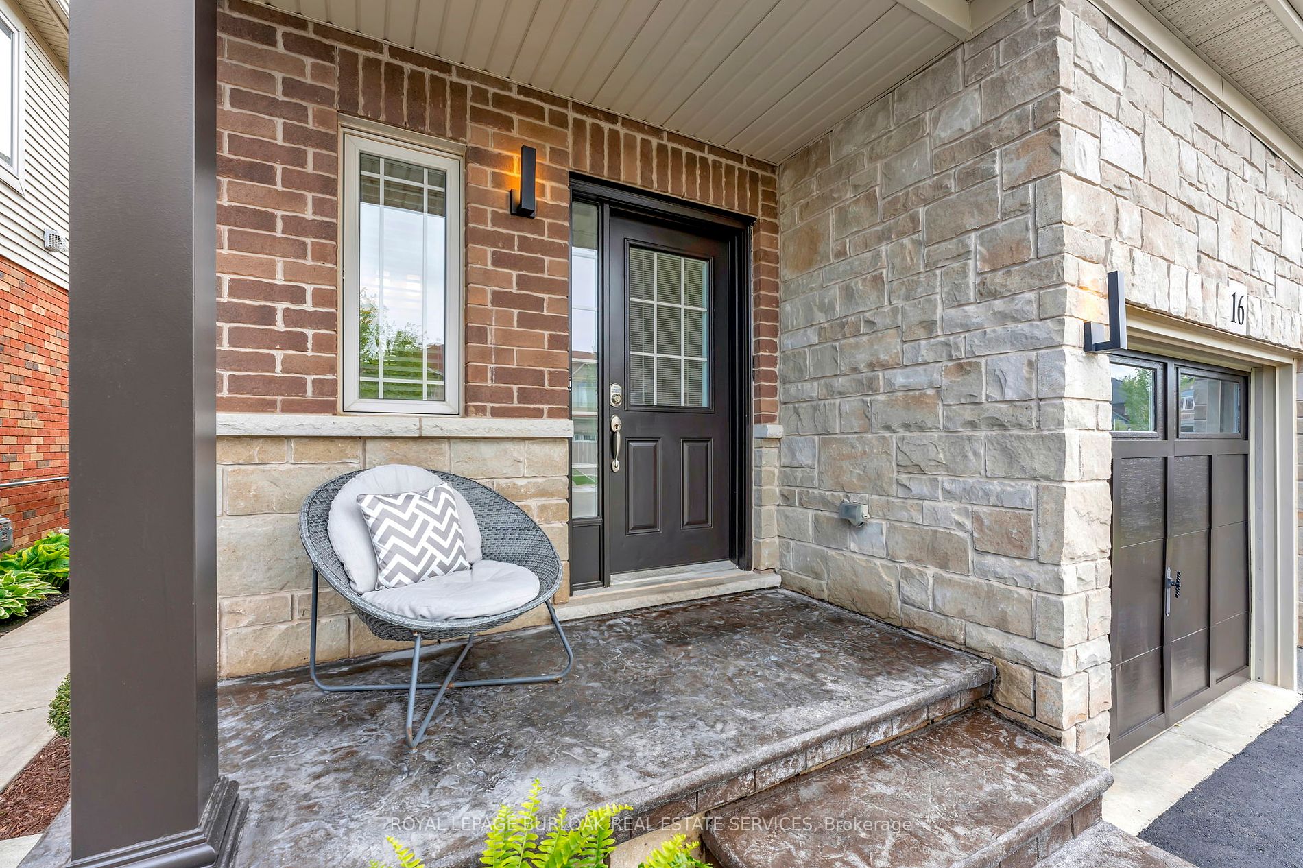 16 Hitching Post Ridge