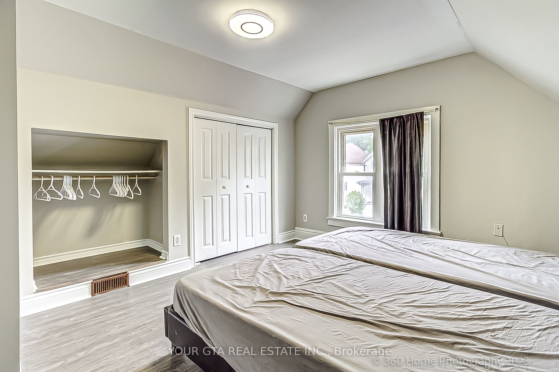4699 Ryerson Crescent