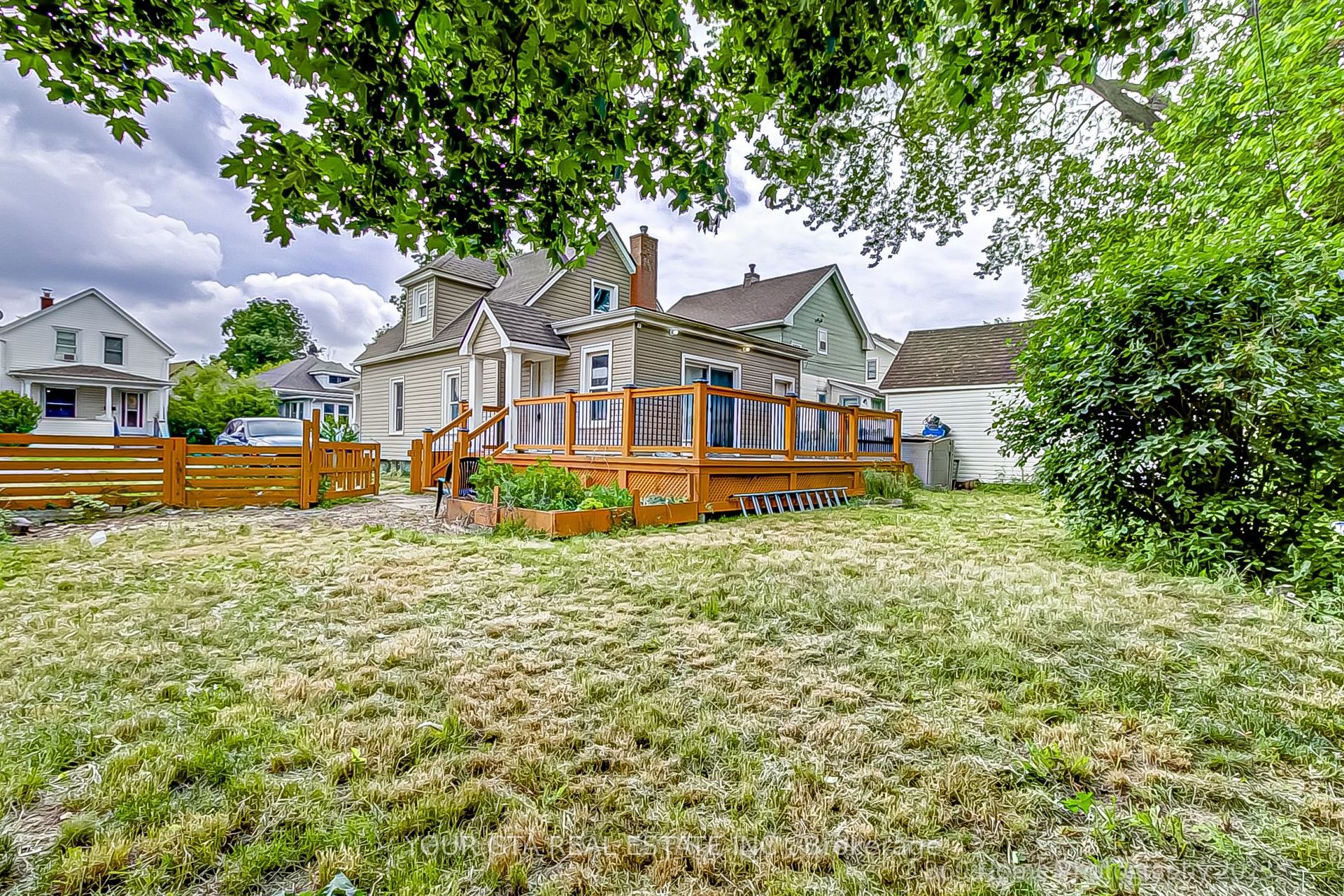 4699 Ryerson Crescent