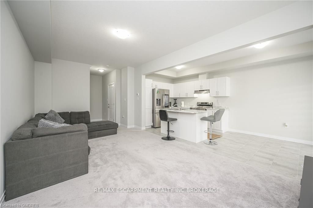 520 Grey Street, #53