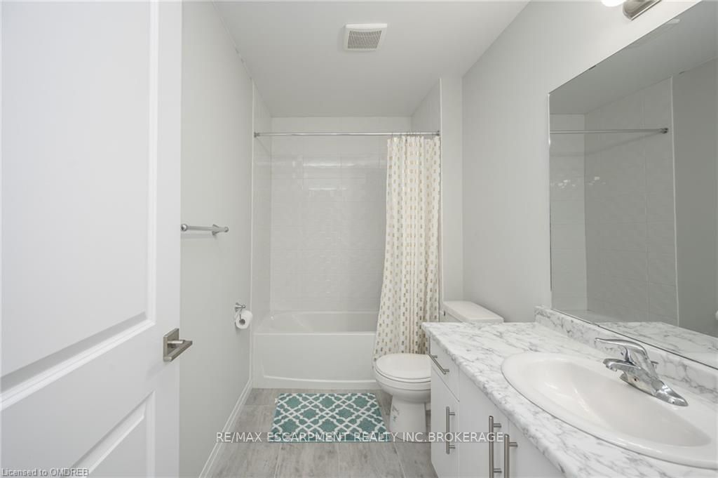 520 Grey Street, #53