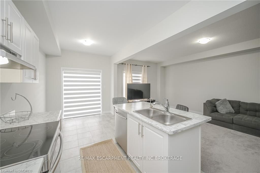 520 Grey Street, #53