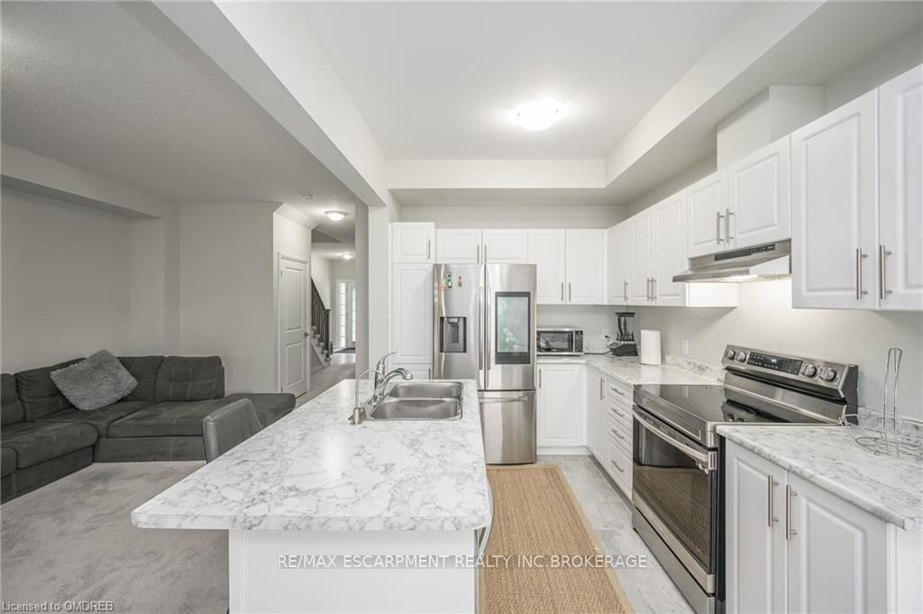520 Grey Street, #53