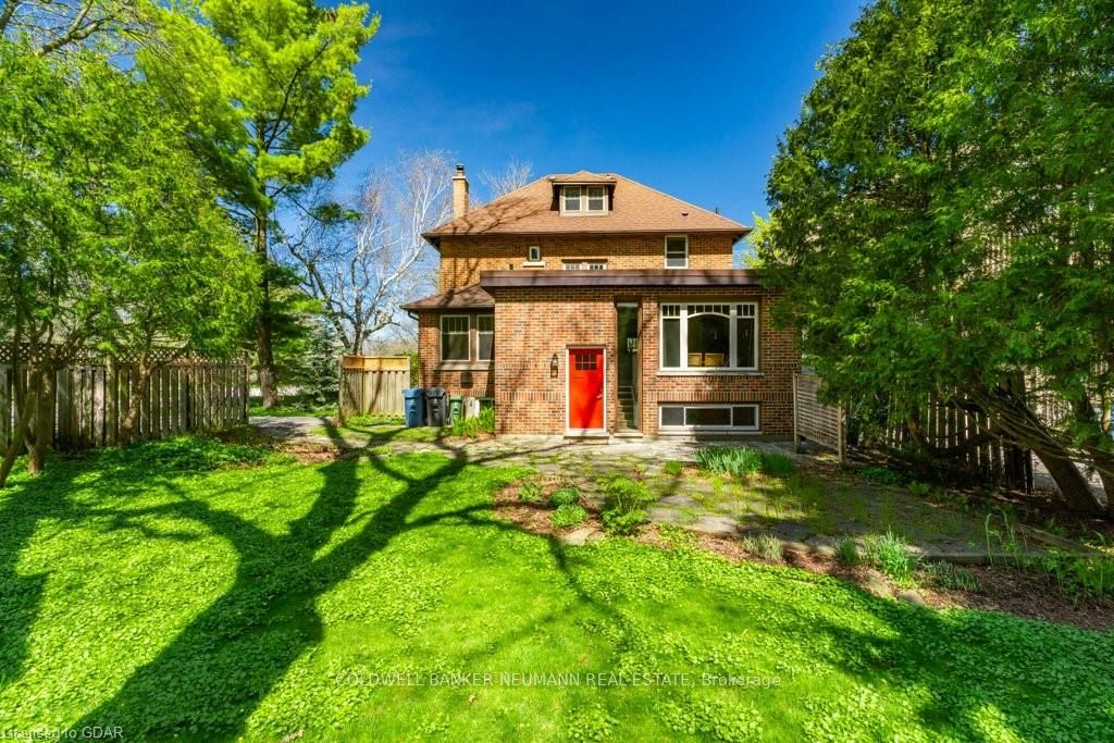 30 Dean Avenue