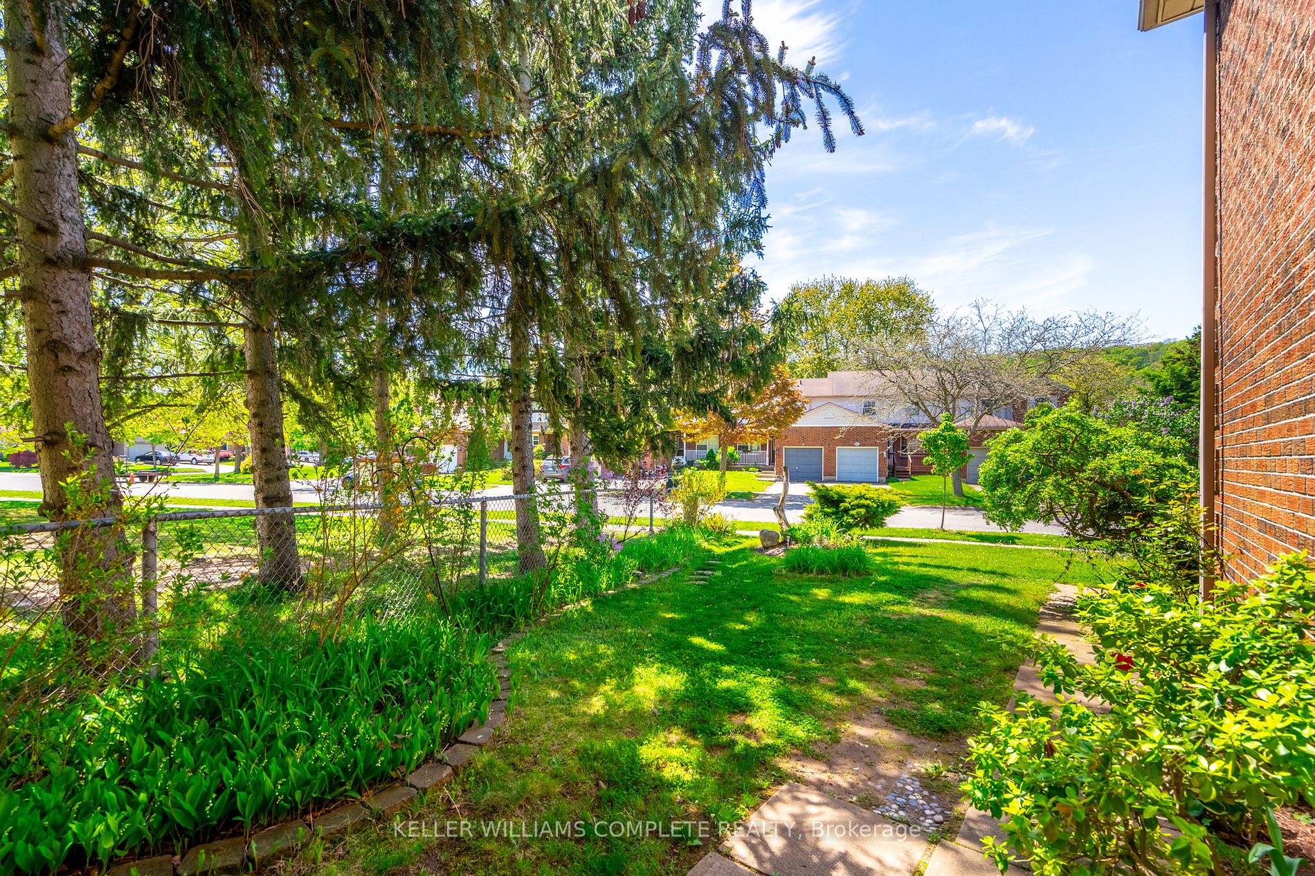 14 Hedge Lawn Drive