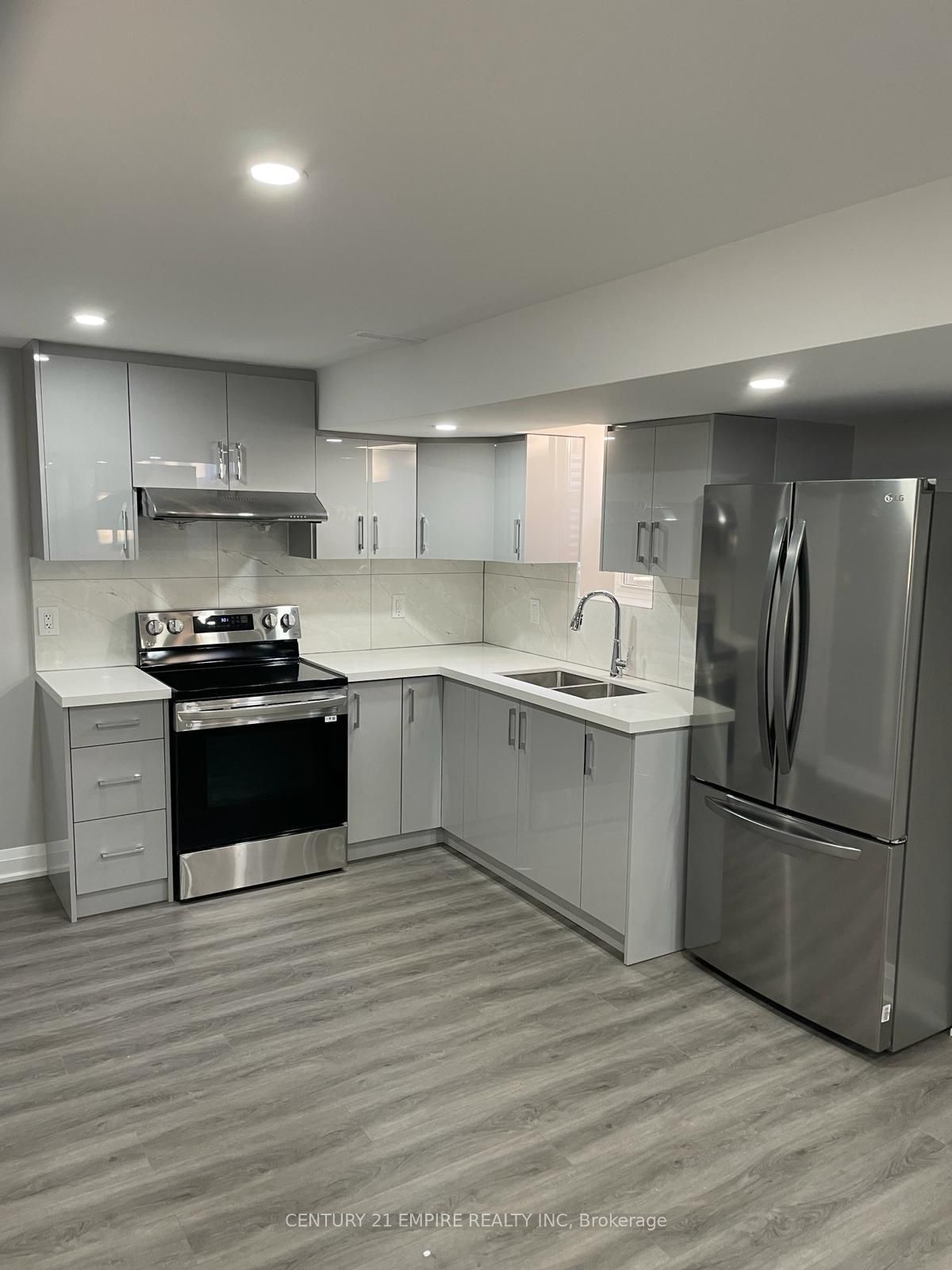 565 Avignon Place