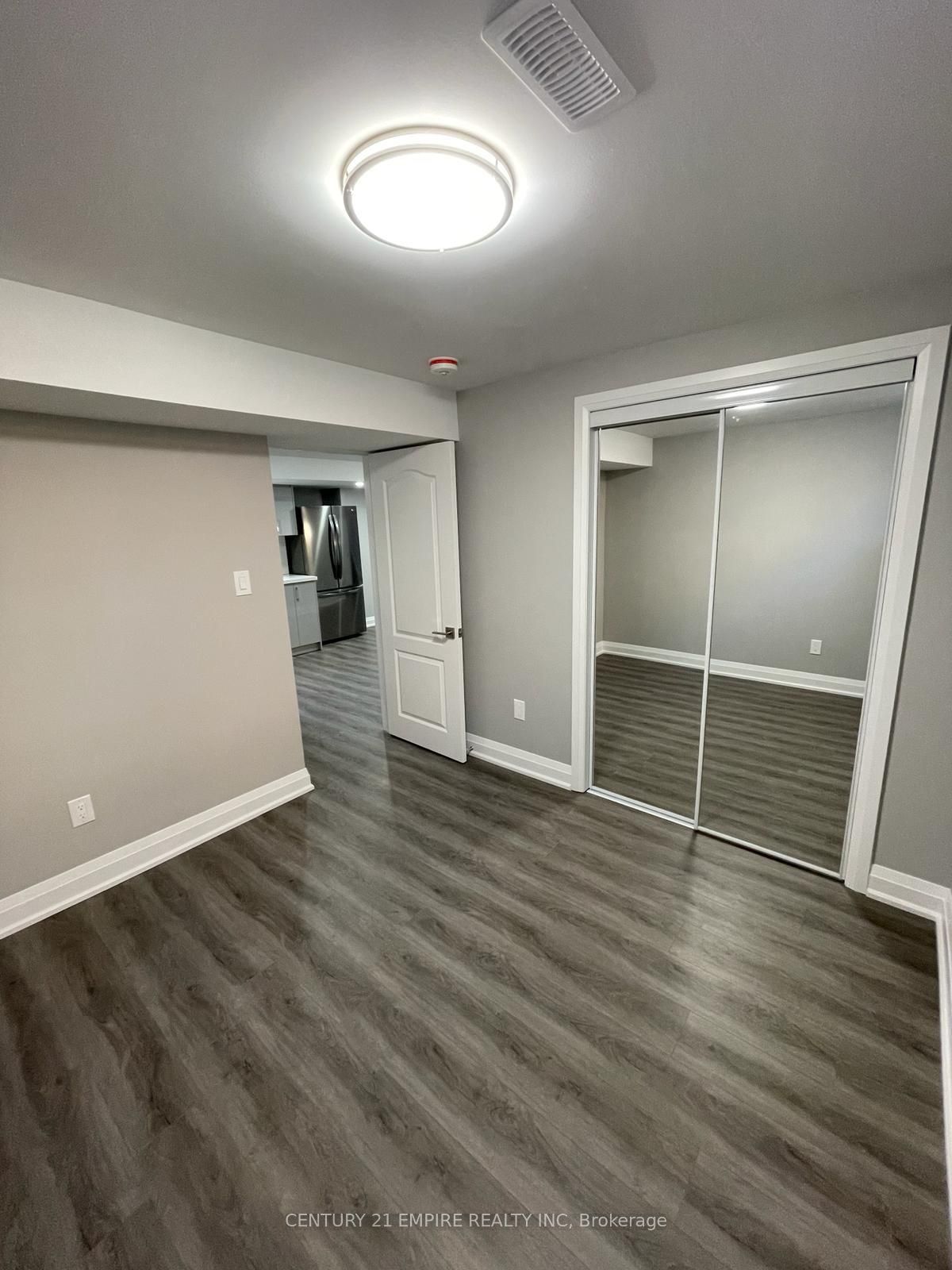 565 Avignon Place