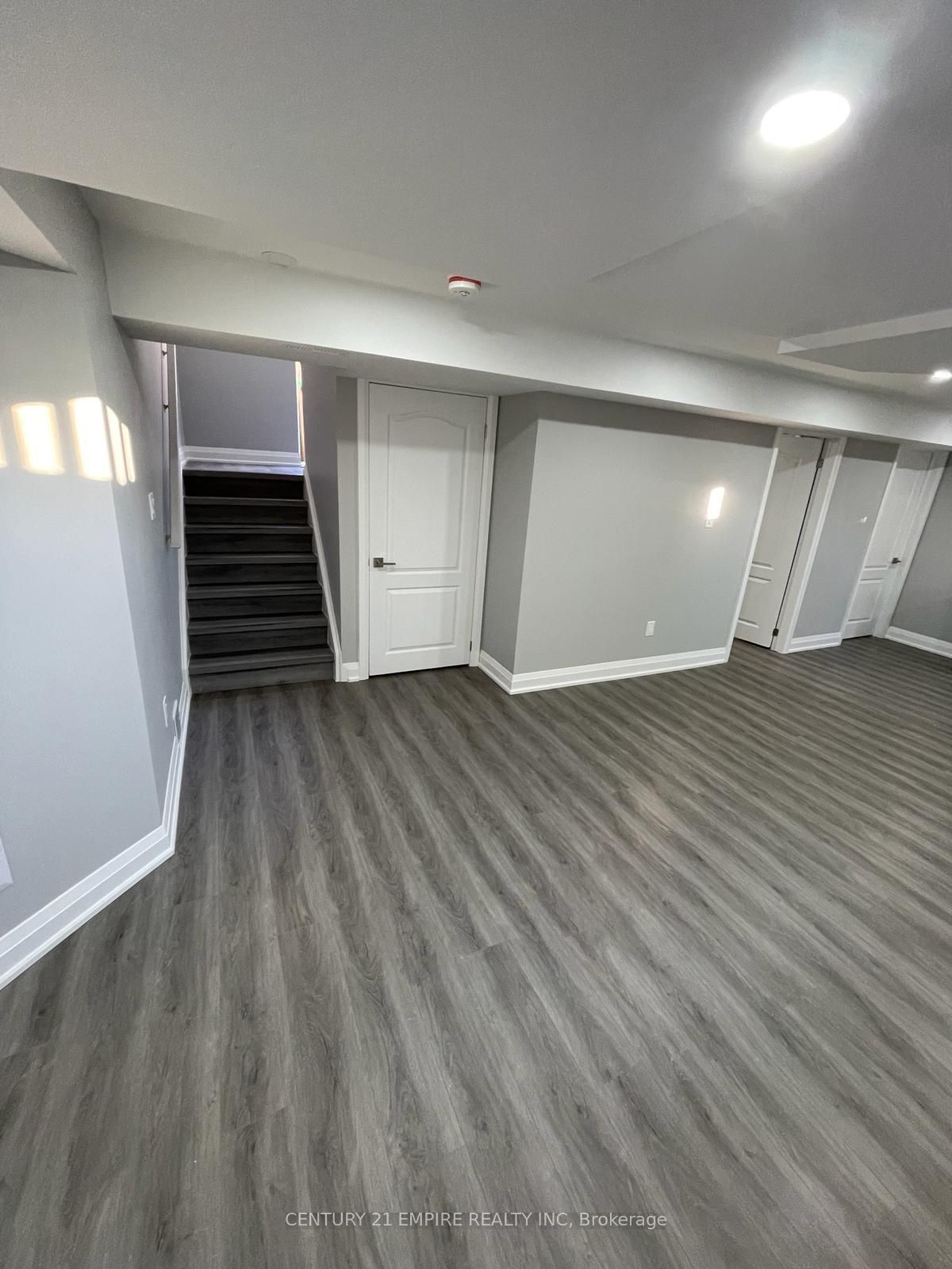565 Avignon Place