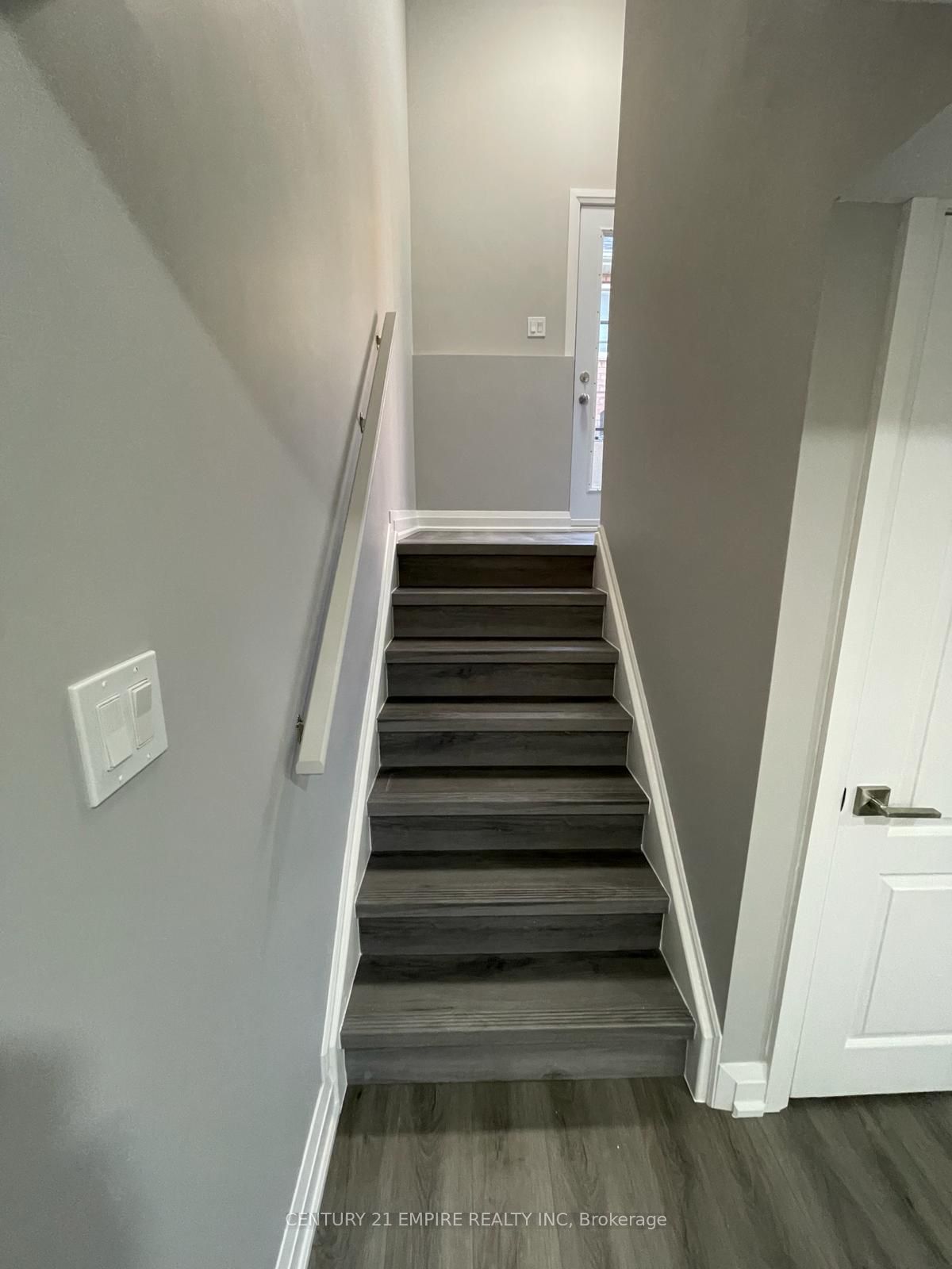 565 Avignon Place