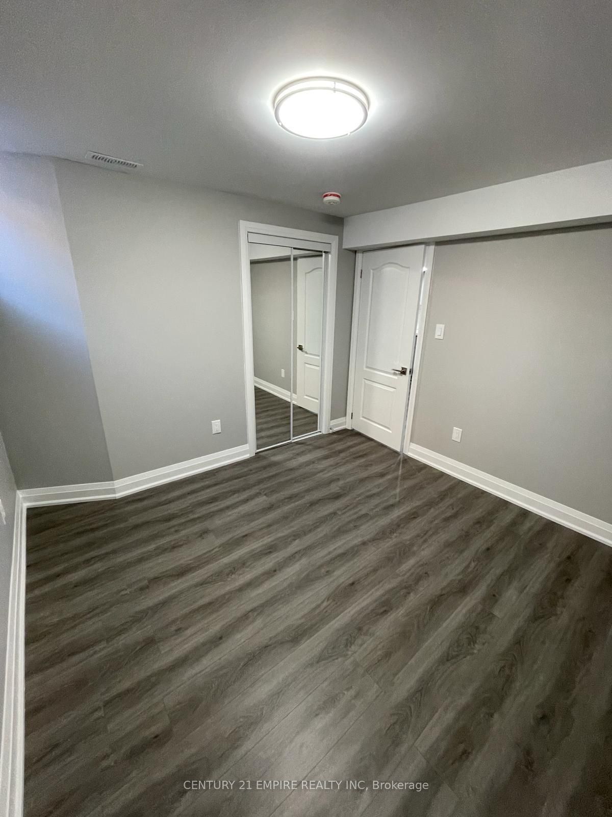 565 Avignon Place
