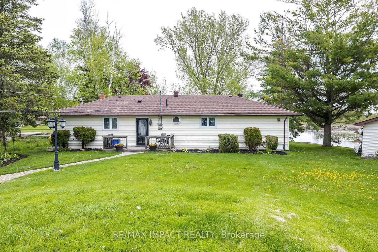 32 Totten Drive