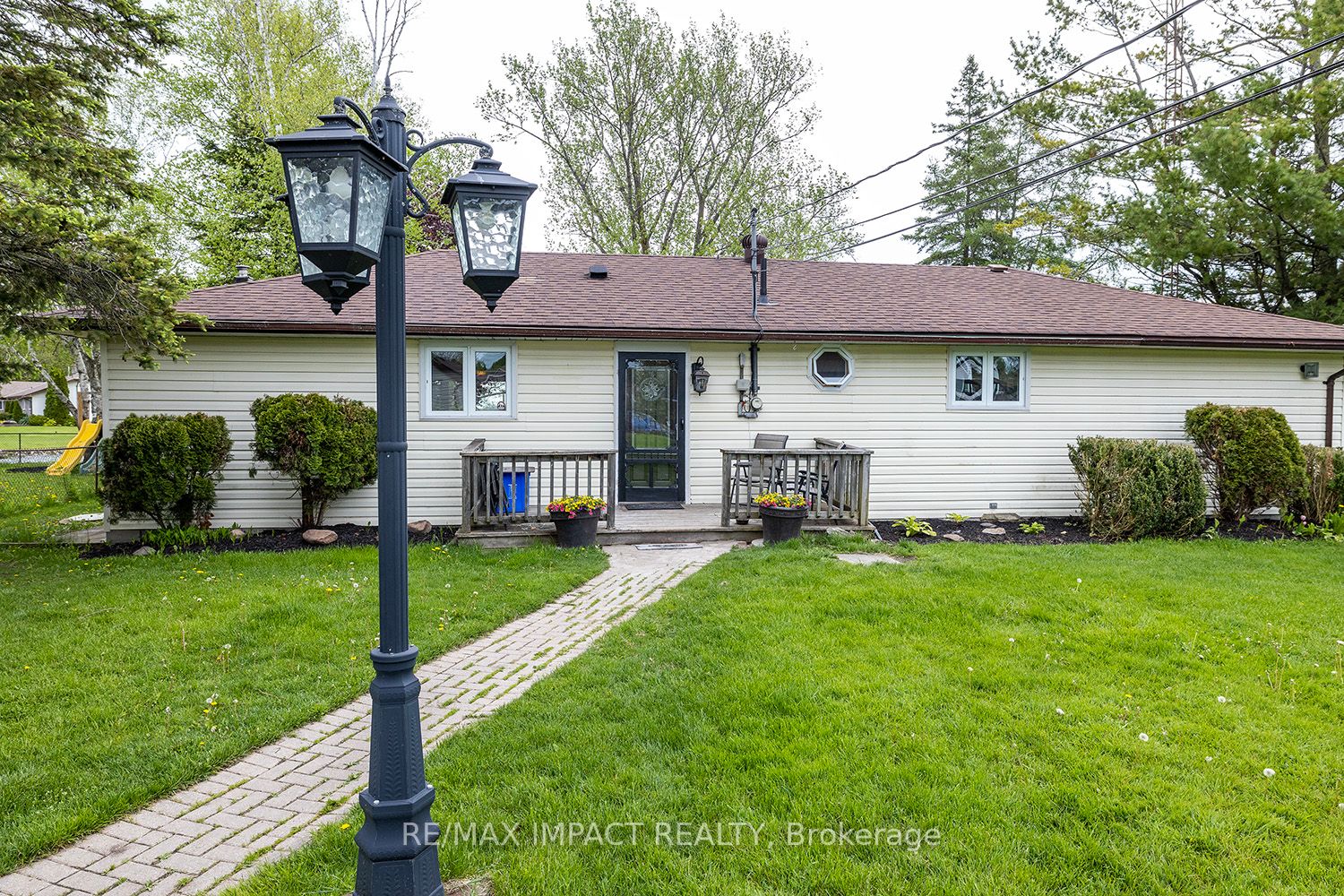 32 Totten Drive