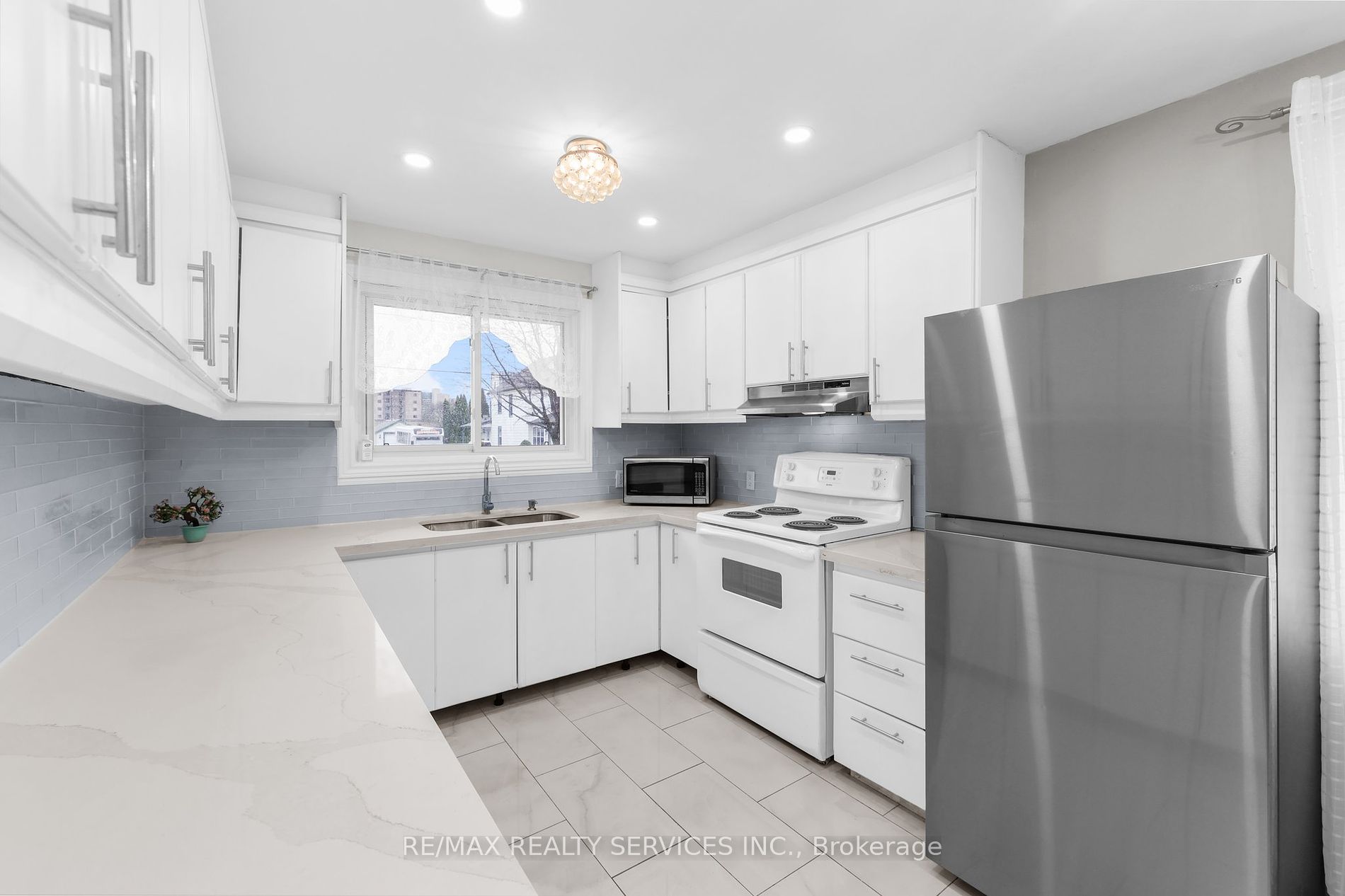 6607 Orchard Avenue
