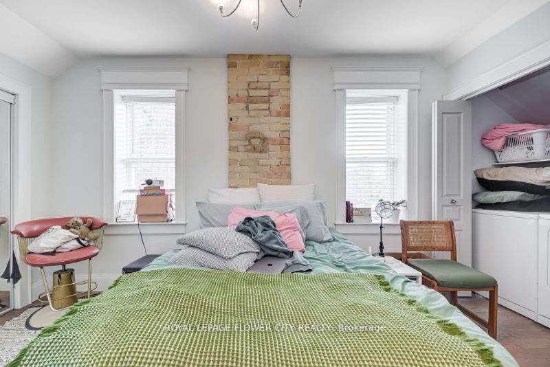 45 Princess St E